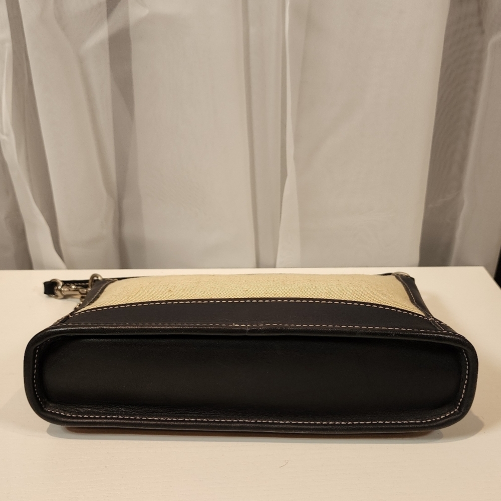 Vintage Coach Linen With Navy Leather Pochette #6115 - Picture 8 of 13